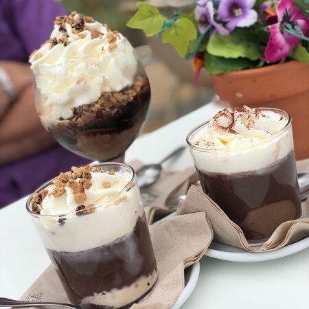 Ferretti Gelato e Cafe